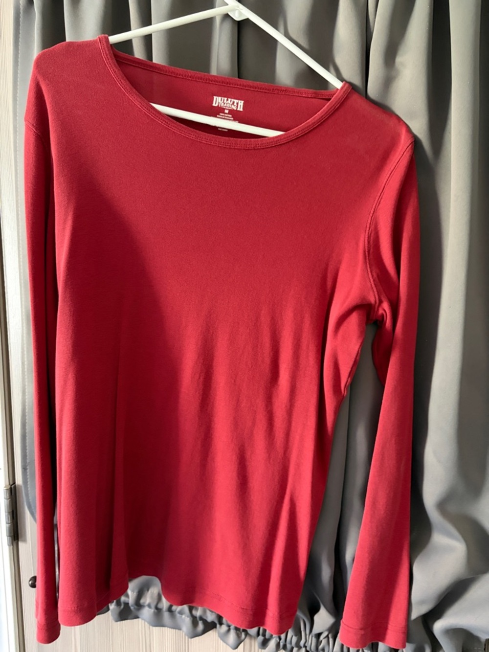 Duluth Trading Co Red Long-Sleeve Crewneck Women's Top